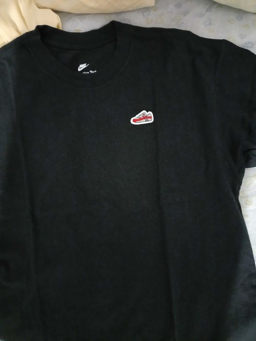 Vând tricou Nike nou M