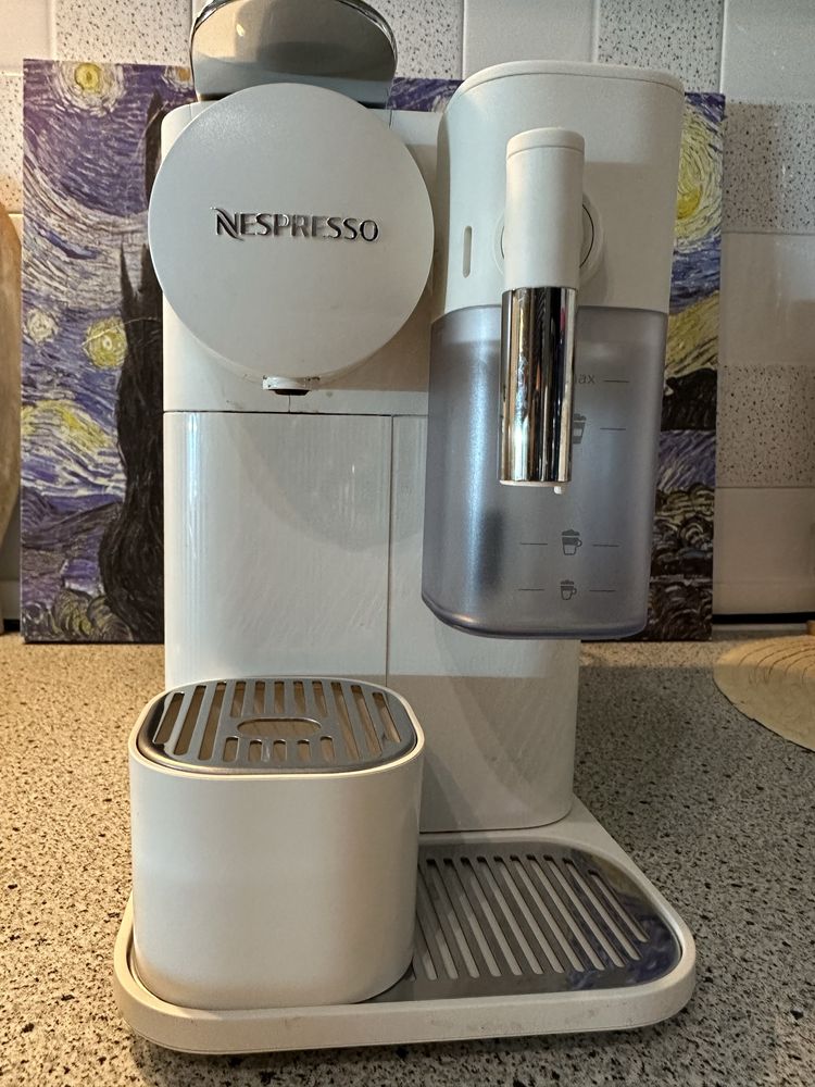 Кафемашина Nespresso Lattissima One