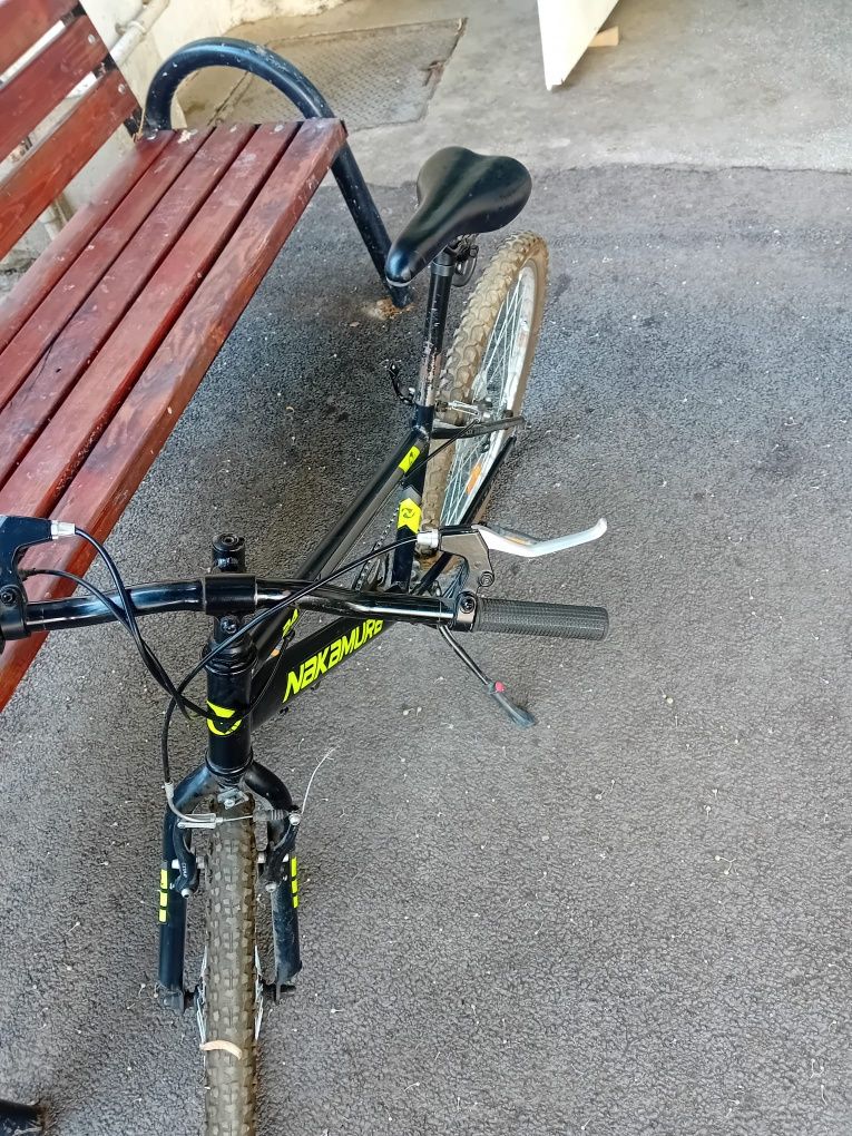 Vând bicicleta pt copii