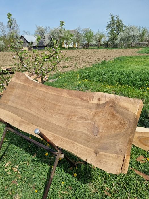 Lemn de nuc pentru mobila