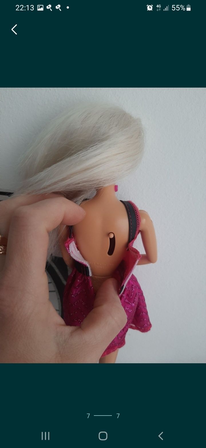 Barbie cu maneta de actionare a bratelor