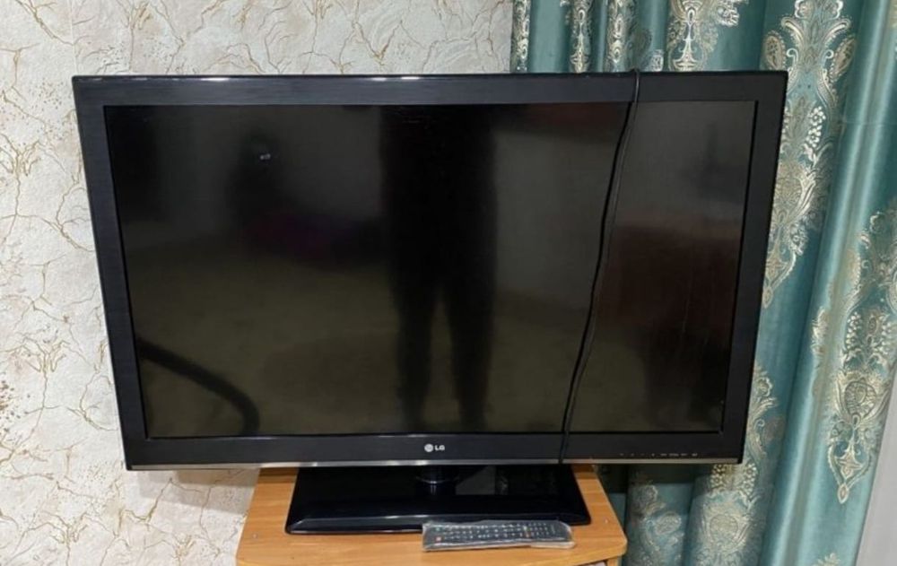 Смарт телевизор LG 106 см WiFi YouTube