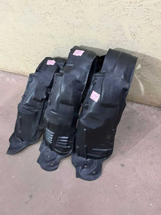 Подкрылок подкрыльник на Toyota Rav 4 2001- / Рав 4 2019