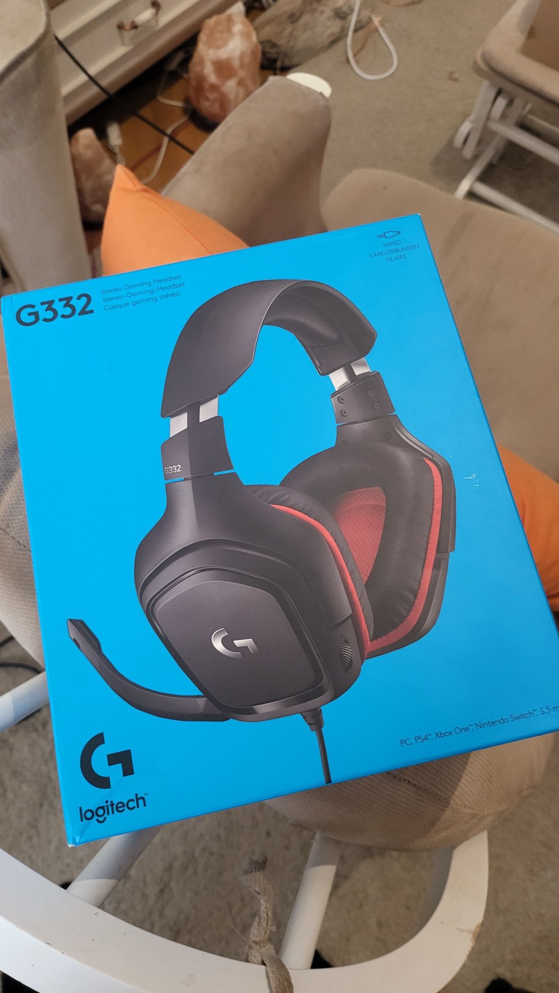 Чисто нови Запечатани Геймърски слушалки Logitech g332