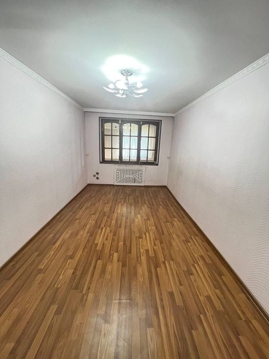 Чилонзор-26кв 4/3/5/балкон 2*6/Кирпичный дом Срочно Сотилади