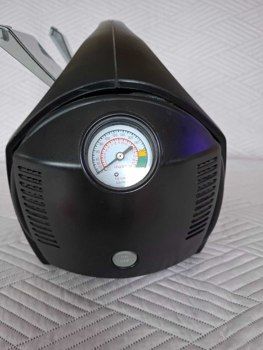 MotoMaster Eliminator PowerBox 400W/600A cu Invertor