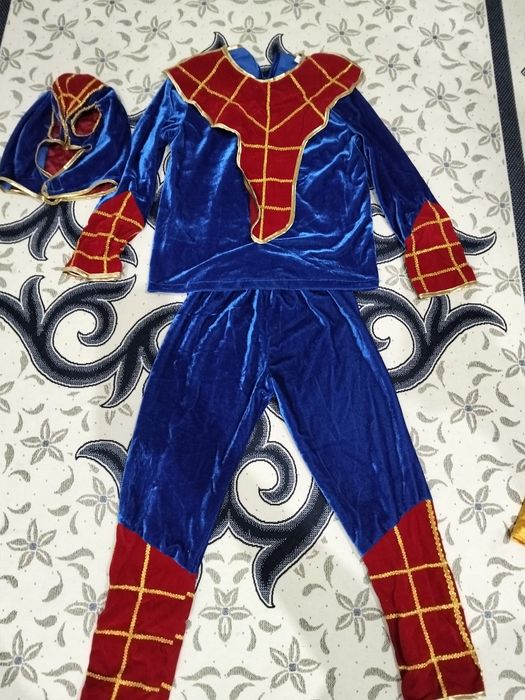 Продам костюм человек паук