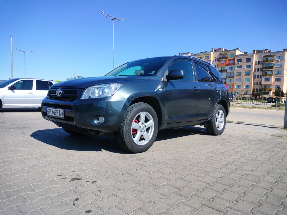 Toyota Rav4 2.2 136кс