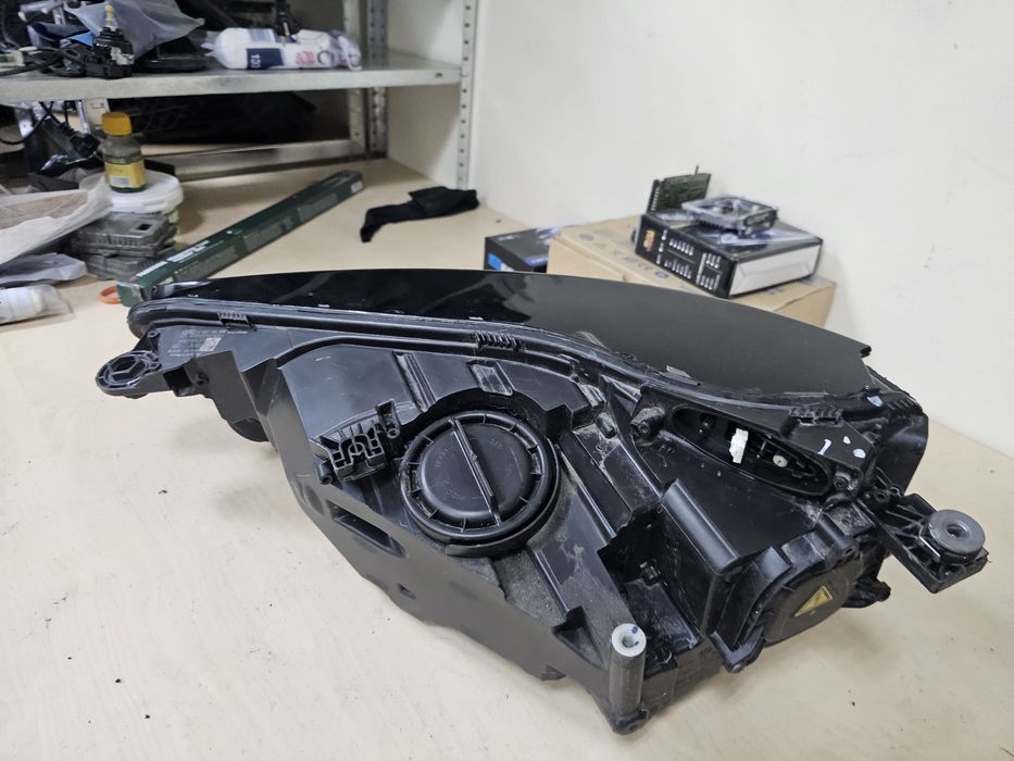 Американски десен фар Audi Q5 usa far ауди кю5