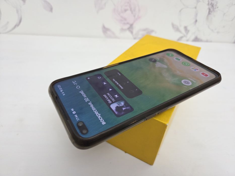 Смартфон Realme 6 pro