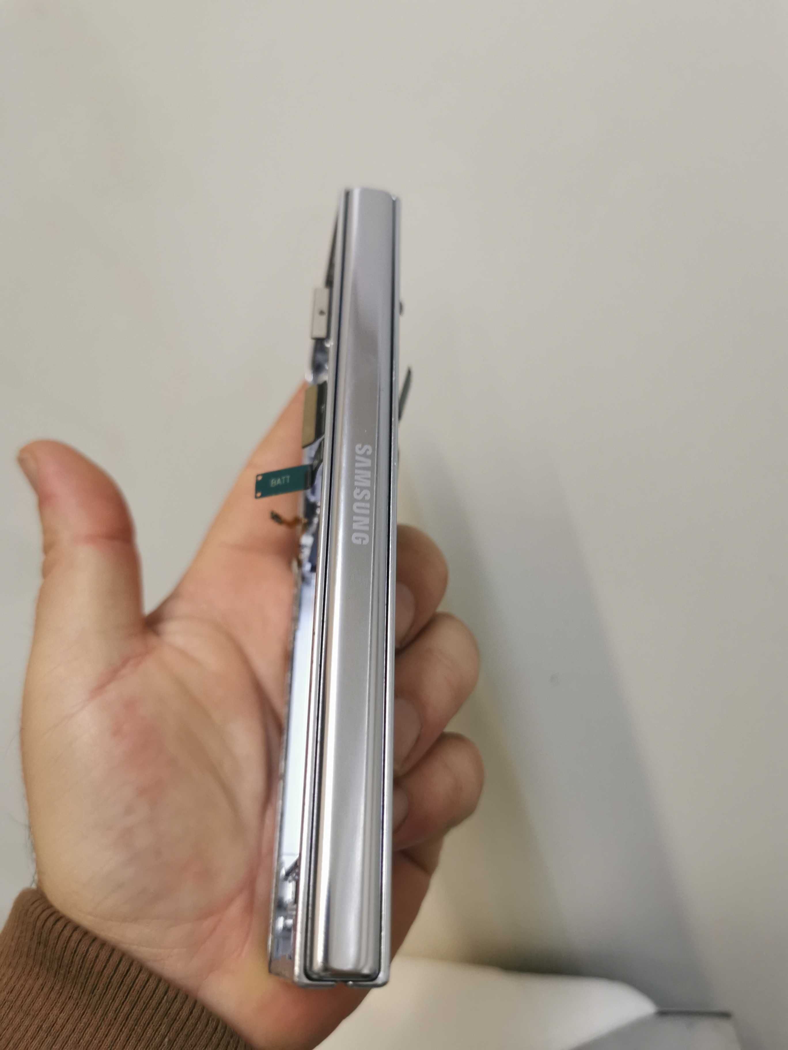 Дисплей за Samsung Galaxy Z Fold 5 750лв.
