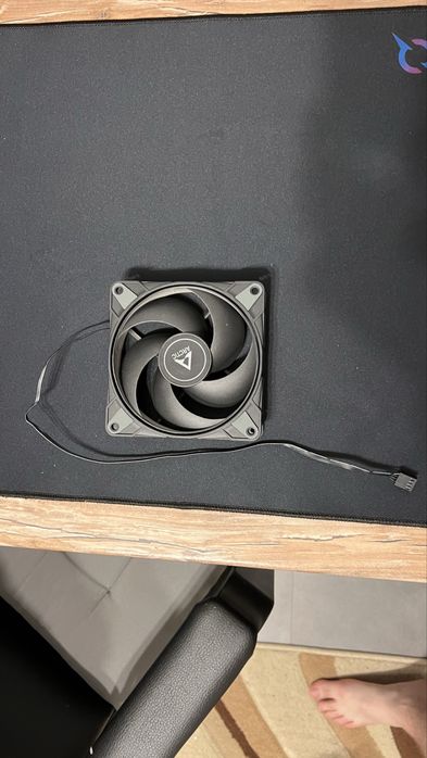 Ventilatoare Arctic P12