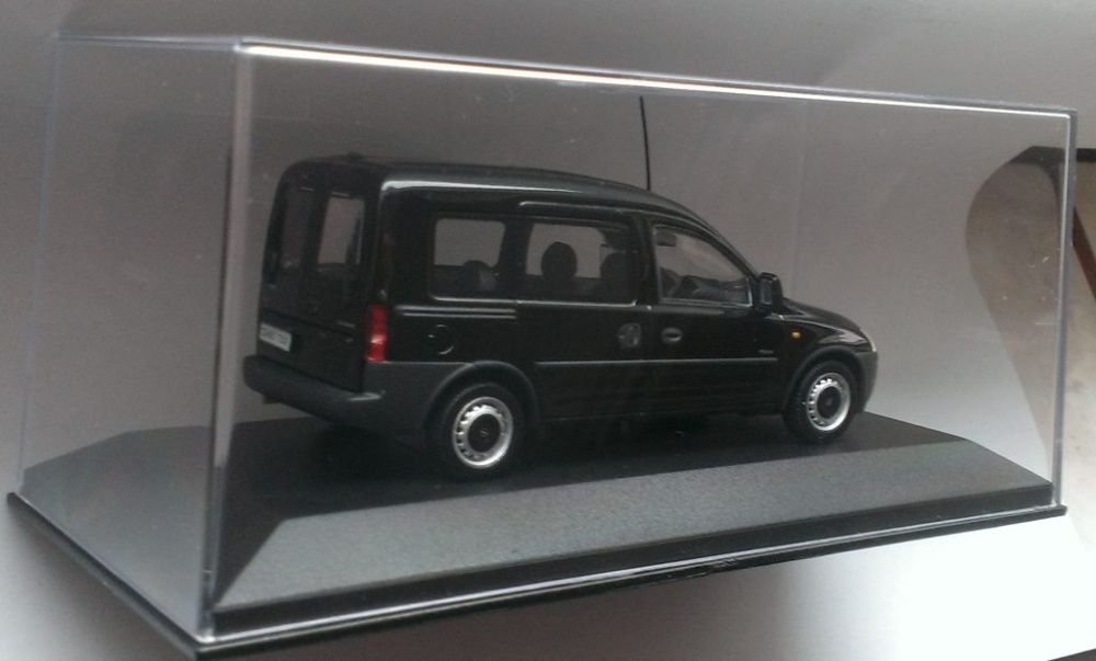 Macheta Opel Combo C Tour 2002 negru - Minichamps 1/43