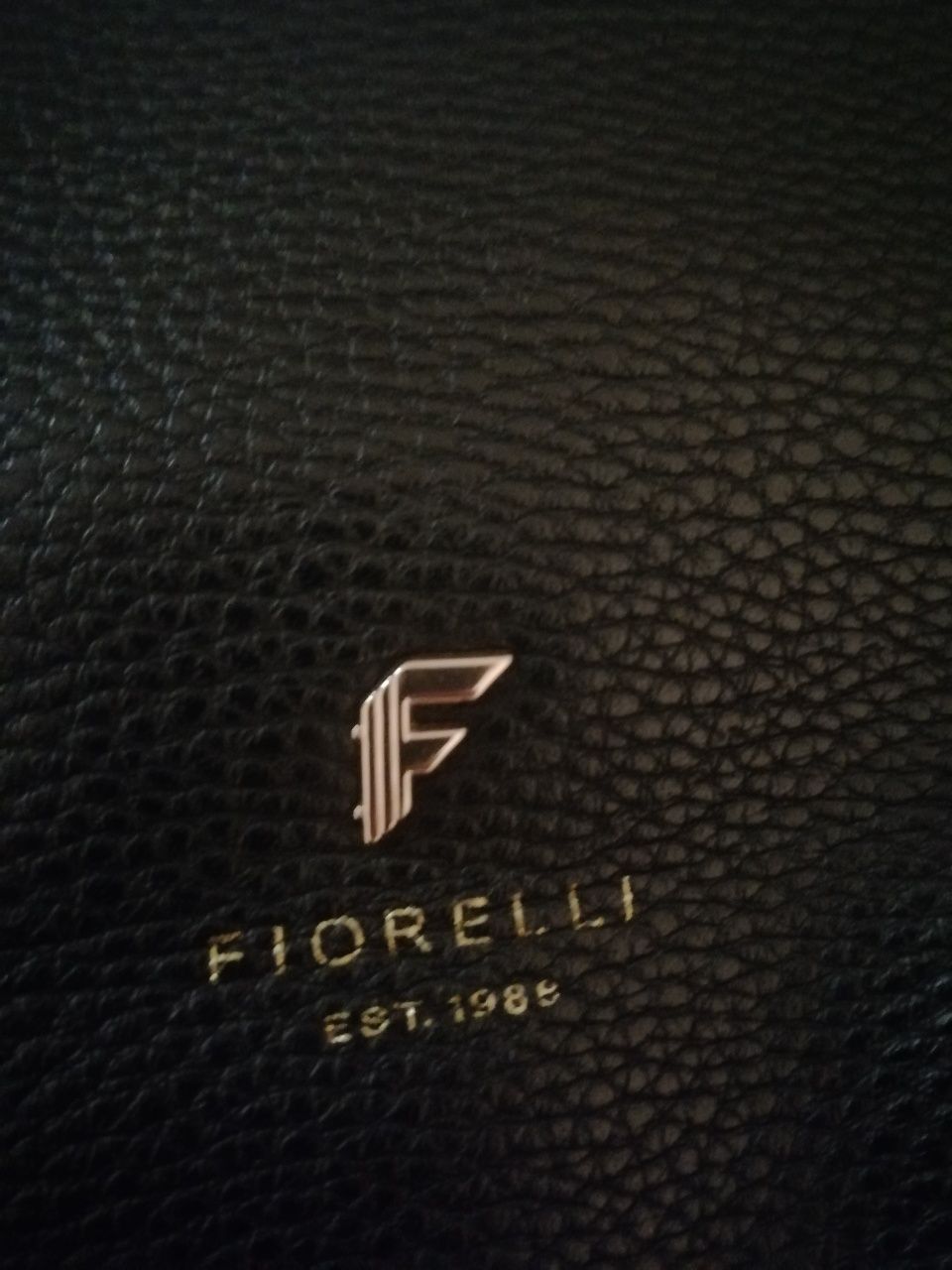 Дамска черна чанта Fiorelli
