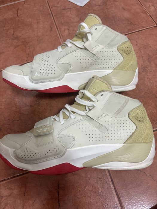 Pantofi sport Jordan Zion 2, editie limitata Fossil Team Gold, 44.5