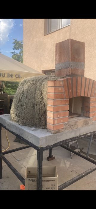 Cuptor pizza pe lemne paine cozonaci pizza