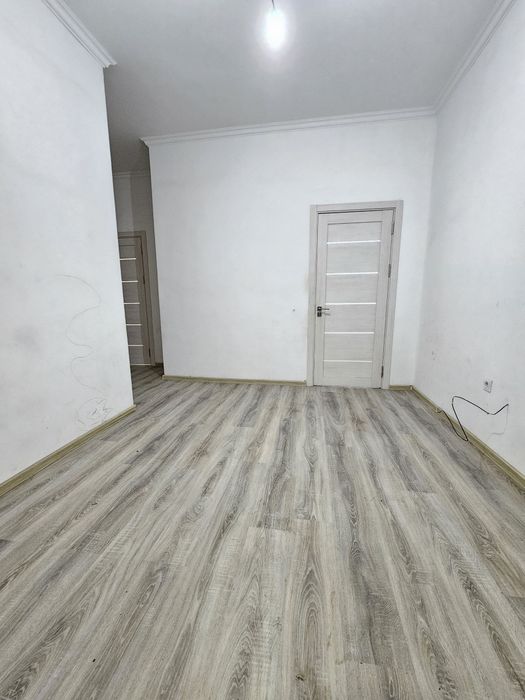 Kvartira sotiladi Yangihayot Darxon 1