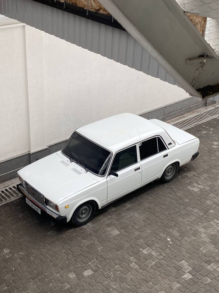 Vaz 2107 srochna sotiladi
