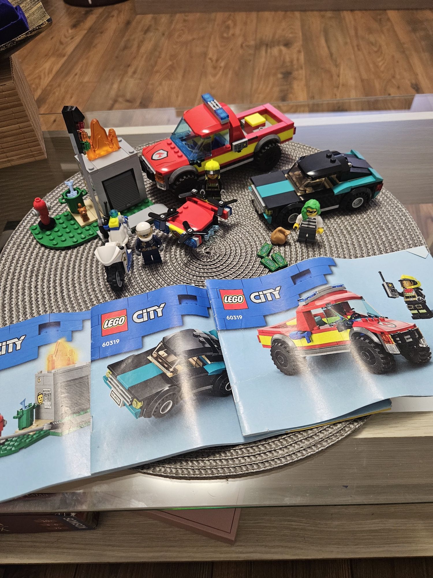 Lego City Stingere de incendiu și urmărire polițistă 60319
