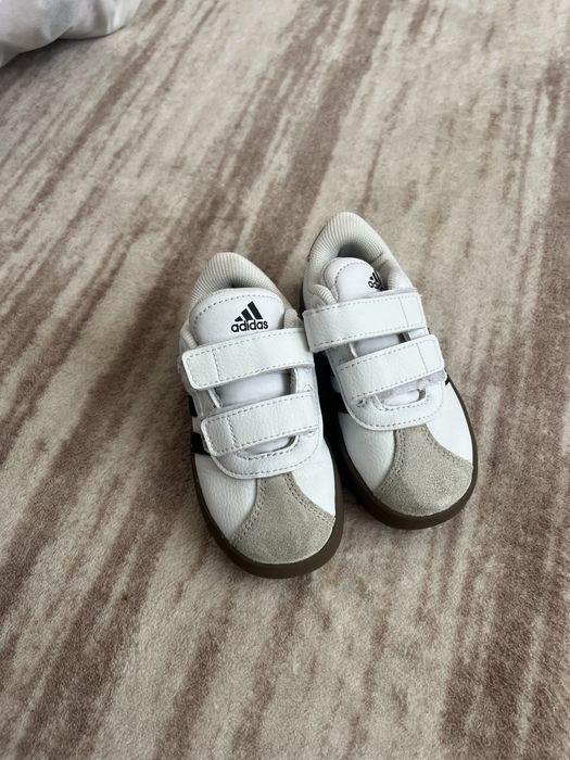 Обувки на Адидас 23 р-р