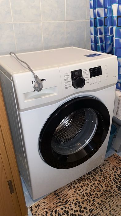 Продам стиральную машинку 6кг samsung