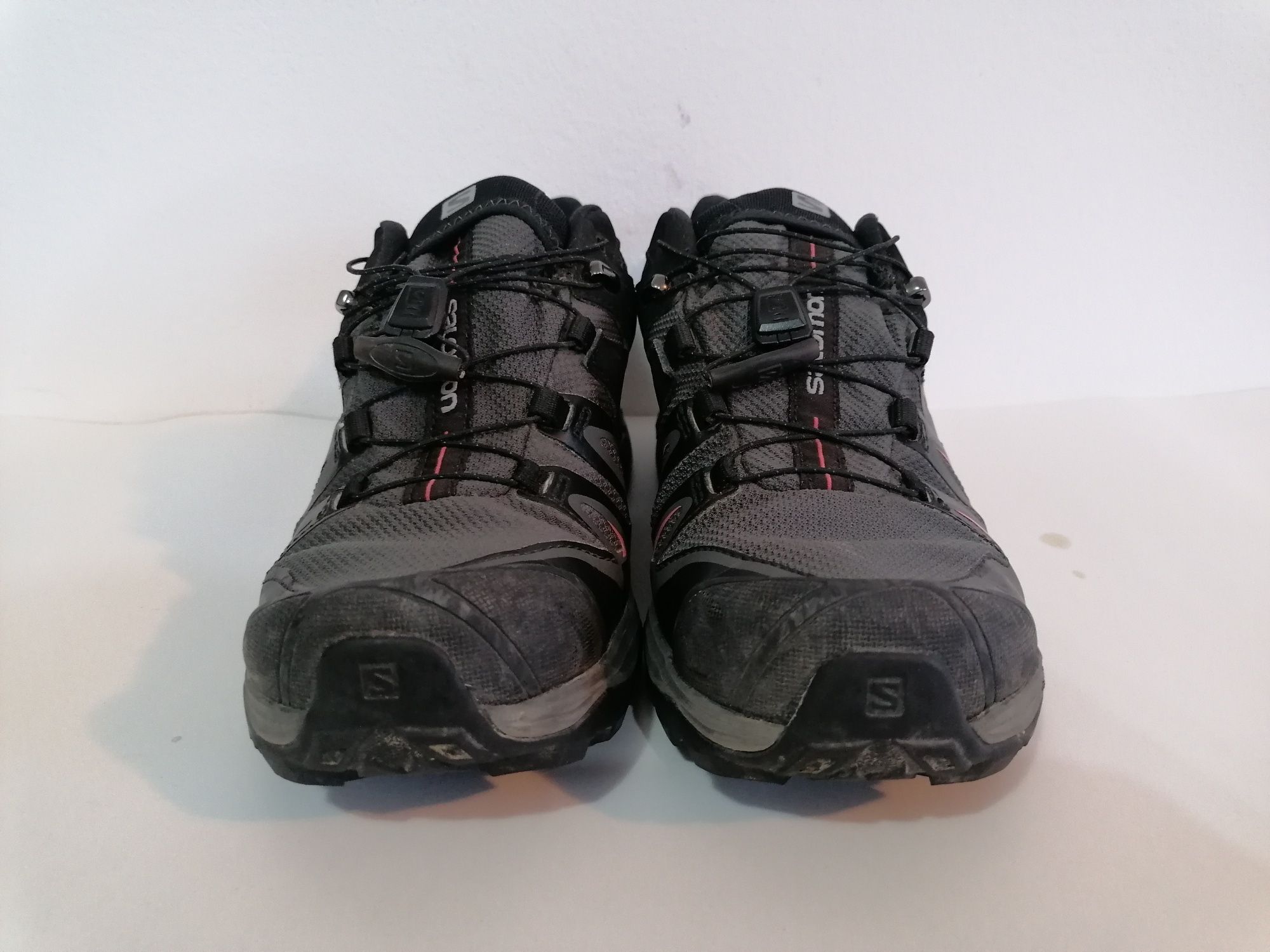 Adidasi Salomon Gore tex mărimea 40 talpic 26 - Ca noi