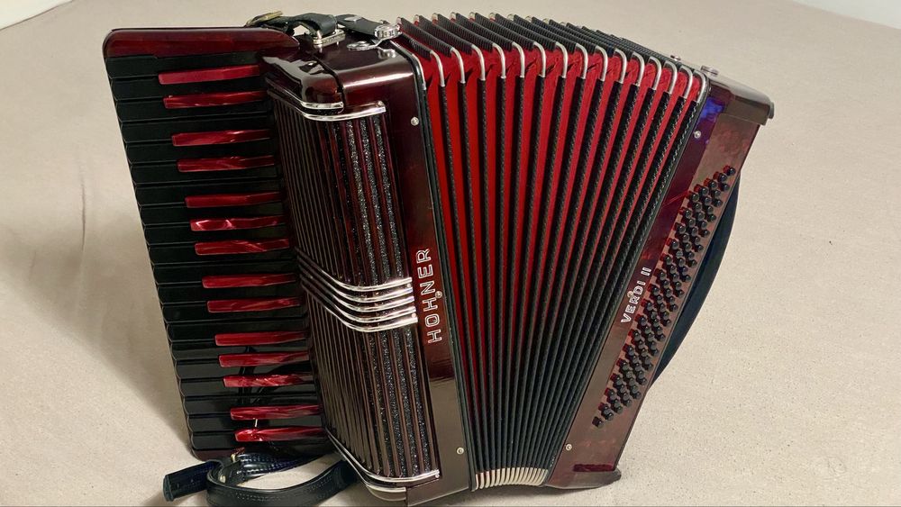 Acordeon HOHNER (cantora,supita,dalappe,juzi)