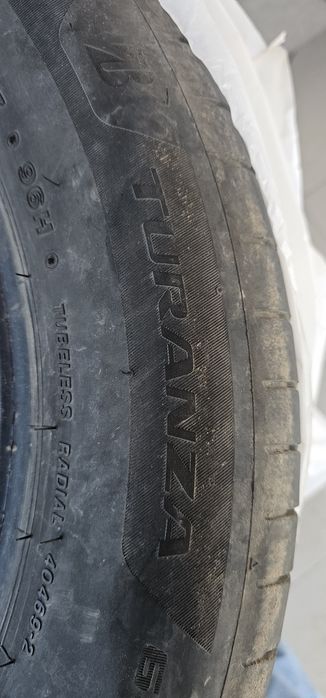 Anvelope vara BRIDGESTONE 215/60/17