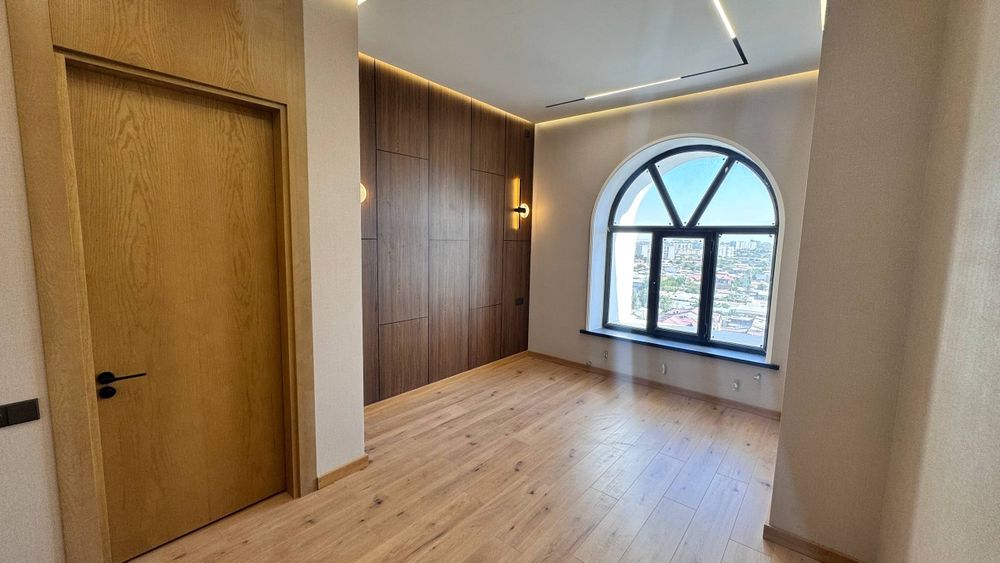 Продается с ремонтом  квартира в новостройке ЖК  Kукча Дарвоза (Ор-р 1