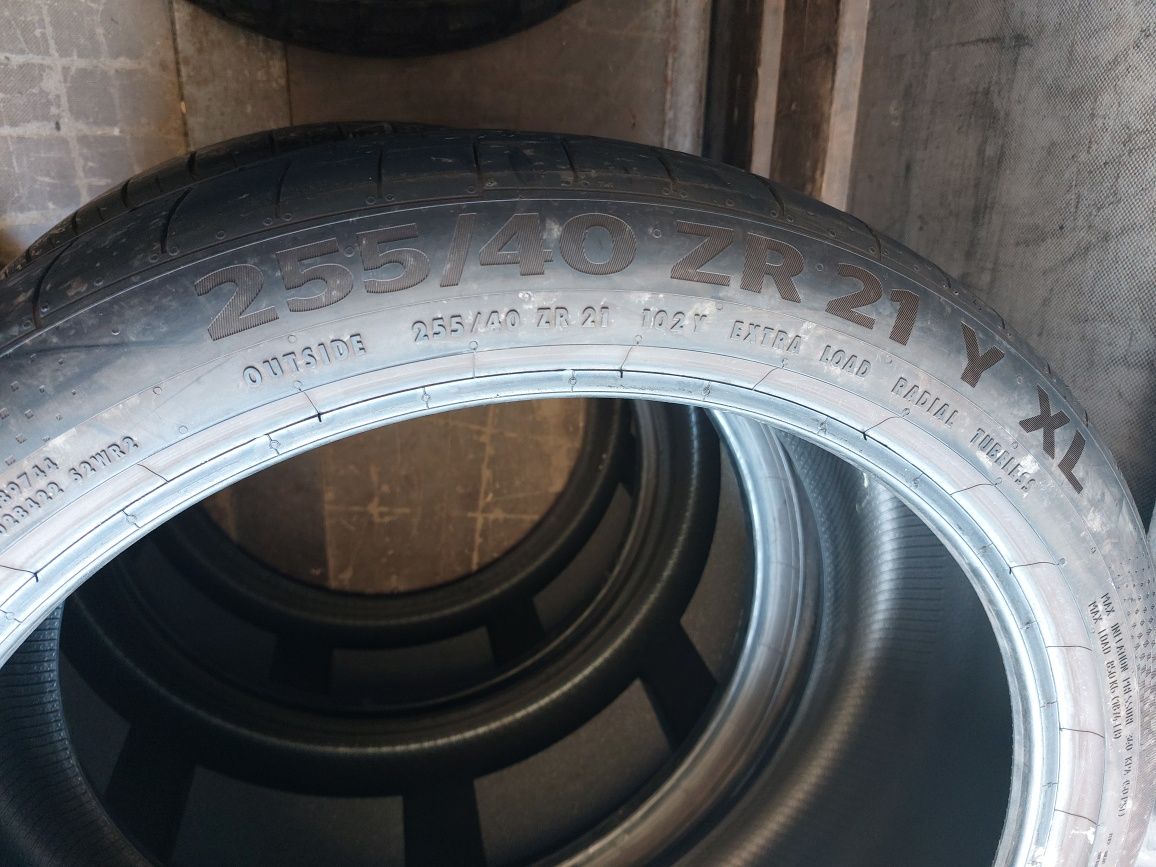 O anvelopa 255/40 R21 Continental dot 2022