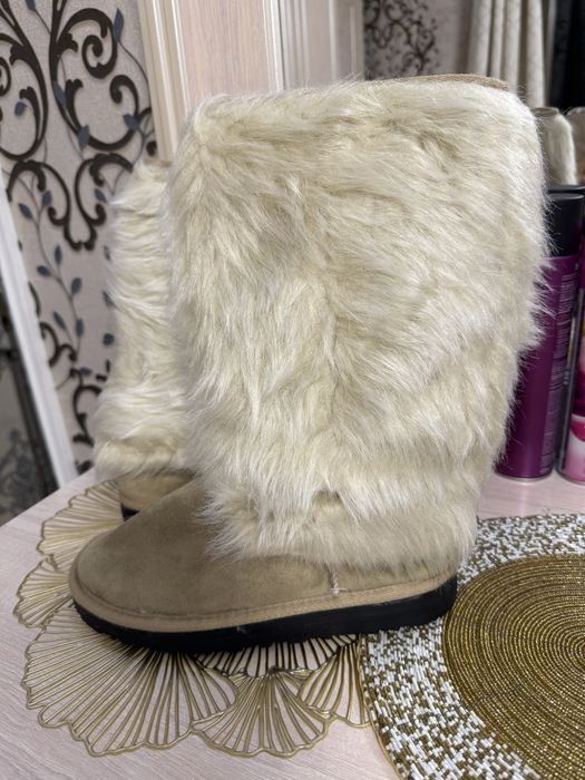 Продаются новые угги