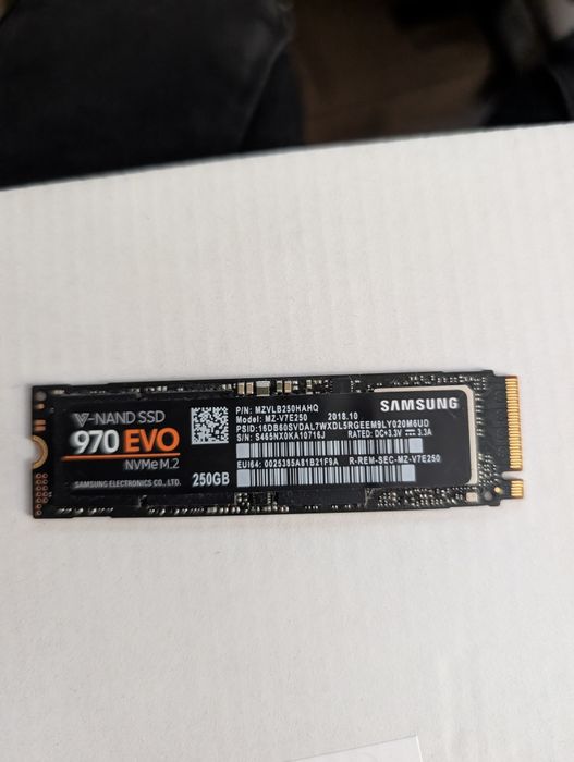 Okazie‼️ SSD M2 Samsung 970 EVO de 250Gb pcie!