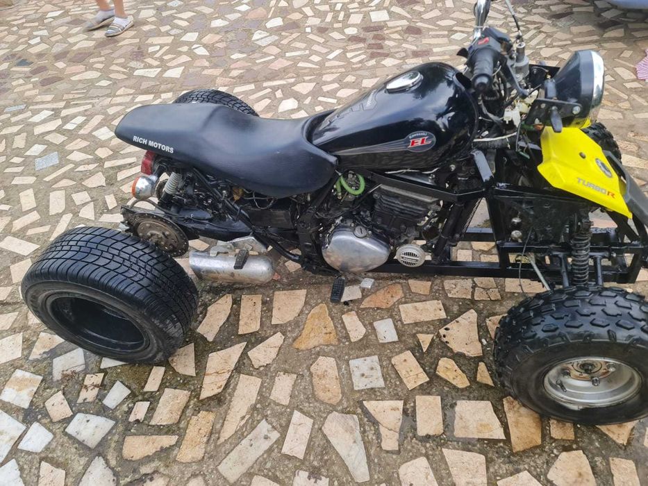 Atv sport 2 cilindri kawasaki.
