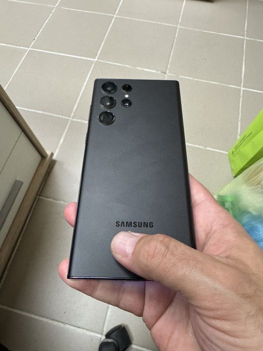 Samsung Galaxy S22 Ultra 5G 8/128gb перфектен