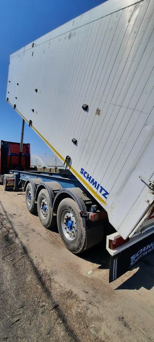 Semiremorca bena cereale Schmitz 60mc