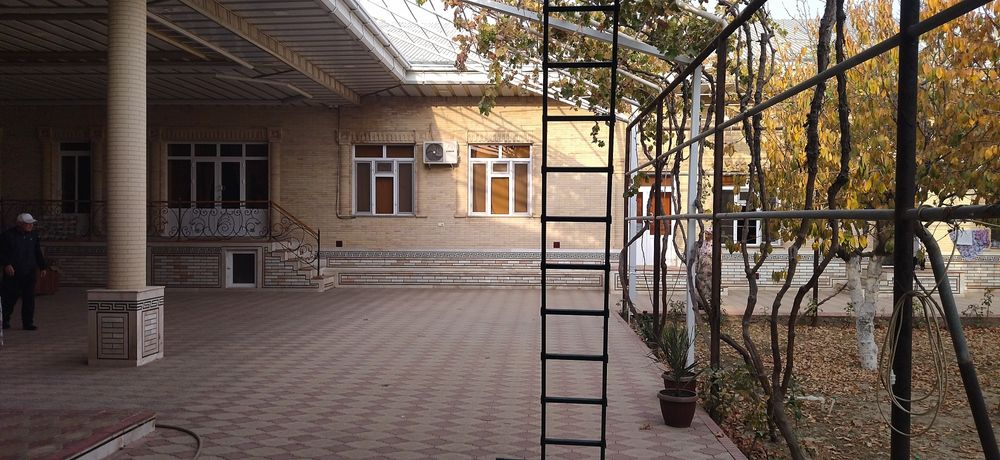 14-соток.Срочно продаётся большой дом.