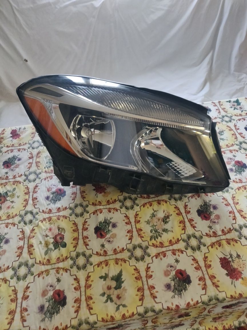 Преде десен Фар за Mercedes Benz  GLA 250 /2016/2020 г