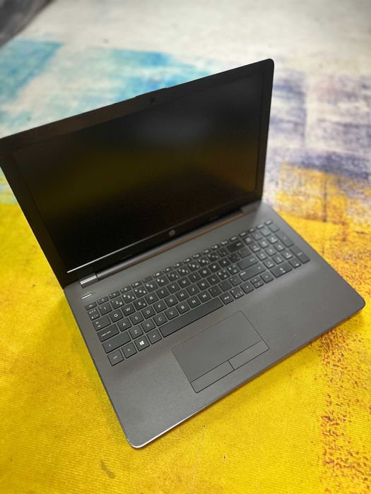 laptop Hp 250 G6, 8 gb ram, sssd 120 gb , windows 10