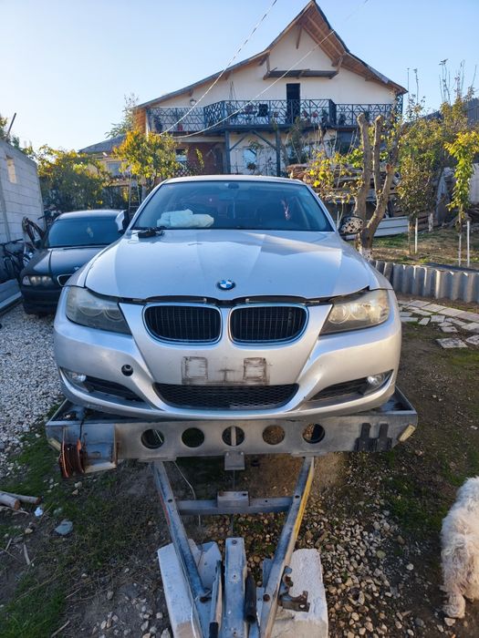 Bmw E90 318d LCI avariat