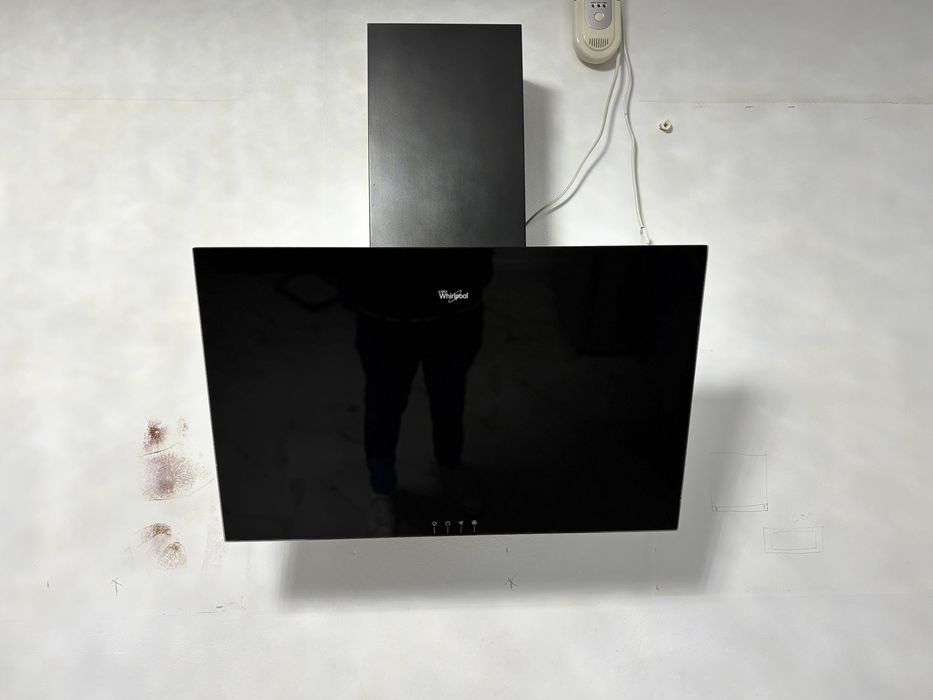 Hota incorporabila decorativa Whirlpool AKR