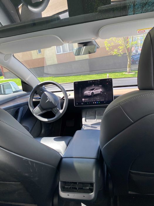 Preluare leasing Tesla Model 3 Long Range, accept si schimburi