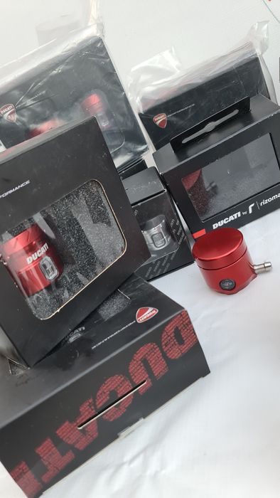 Bidonas Ducati Performance  rezervor frana si ambreiaj Monster 848
