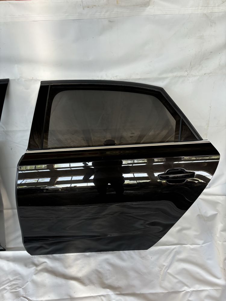 Audi A8L d4 врати