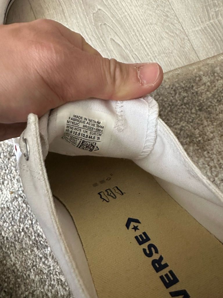 Adidasi Converse
