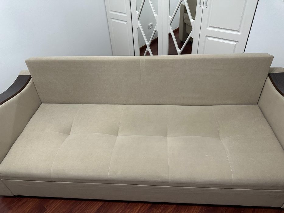 продам диван хороший вариант