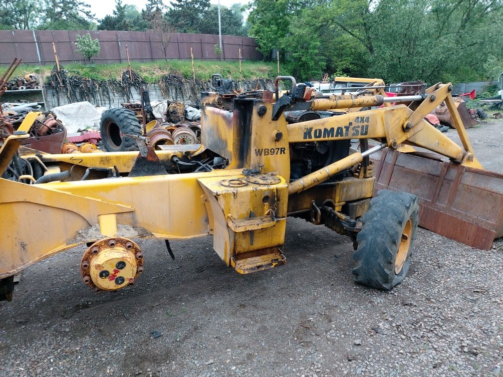 Dezmembrez buldoexcavator Komatsu WB97R