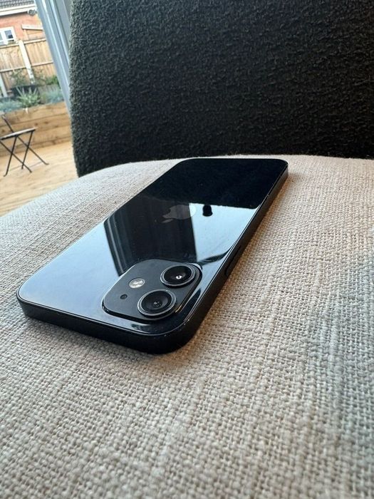 IPhone 12 mini ochilmagan