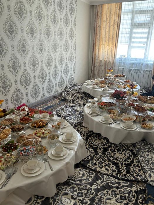 Аренда прямых и круглых столов посудой по цене 9 тыс тенге