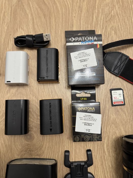 Aparat foto cu accesorii