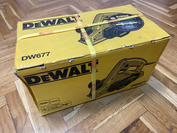 Rindea DeWALT DW677, noua, originala, fabricatie Cehia.